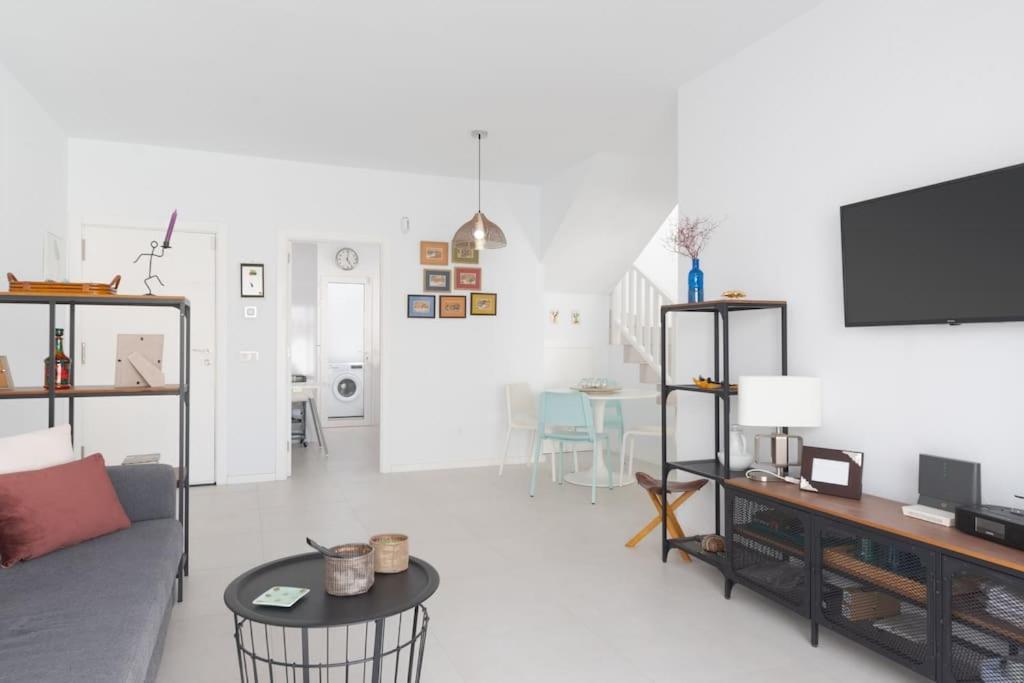 Casa Lolalo - Modern Villa With Pool, 15Min Walk To Marina Rubicon Playa Blanca  Luaran gambar