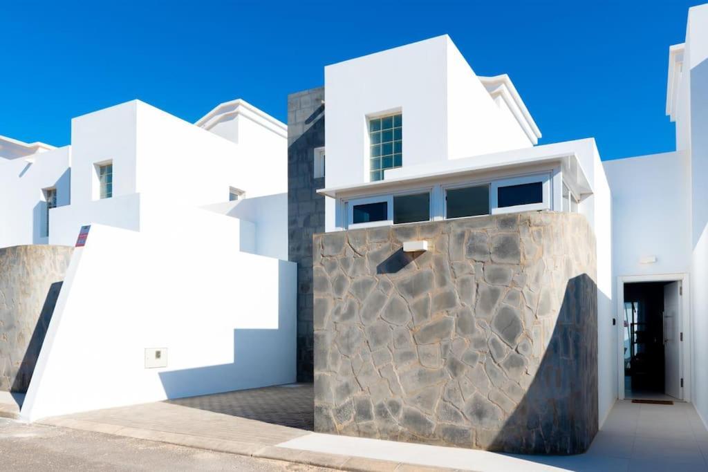 Casa Lolalo - Modern Villa With Pool, 15Min Walk To Marina Rubicon Playa Blanca  Luaran gambar