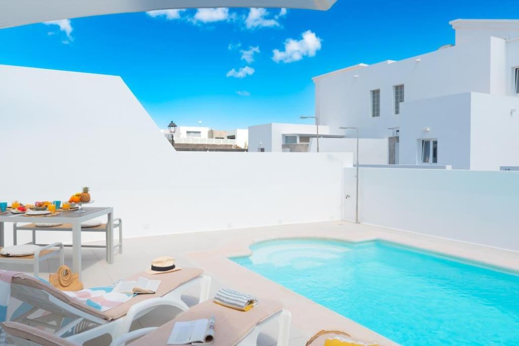 Casa Lolalo - Modern Villa With Pool, 15Min Walk To Marina Rubicon Playa Blanca  Luaran gambar