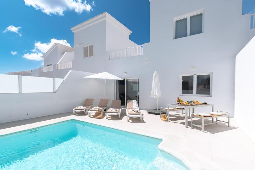 Casa Lolalo - Modern Villa With Pool, 15Min Walk To Marina Rubicon Playa Blanca  Luaran gambar